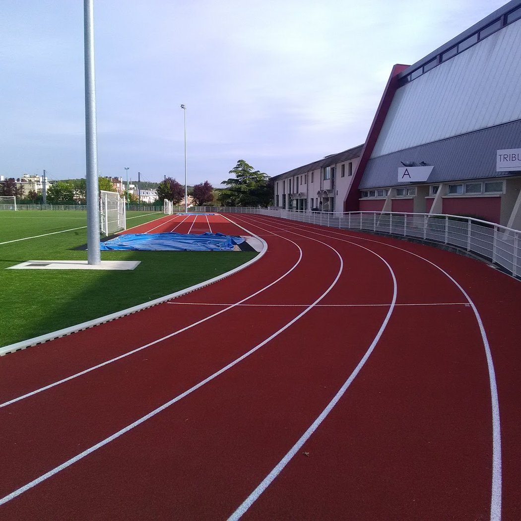 LÉO LAGRANGE Sports Center 1